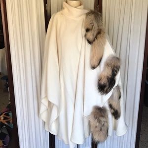 Vintage 80’s Tails Ltd pelerine swing wrap scarf coat